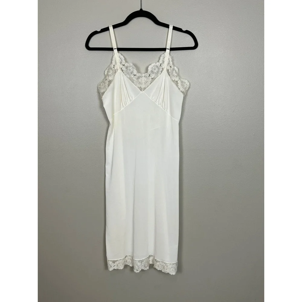 Vintage Ivory Lace Trim Full Slip Dress Nylon Lingerie White Floral Scalloped